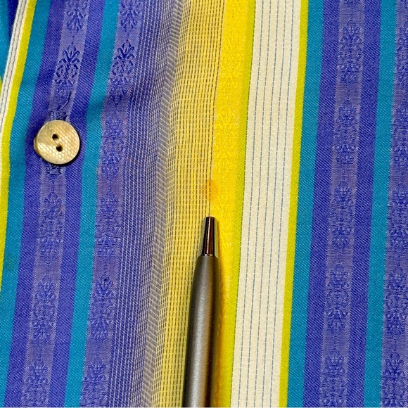 Robert Graham long sleeved button up - Picture 8 of 9